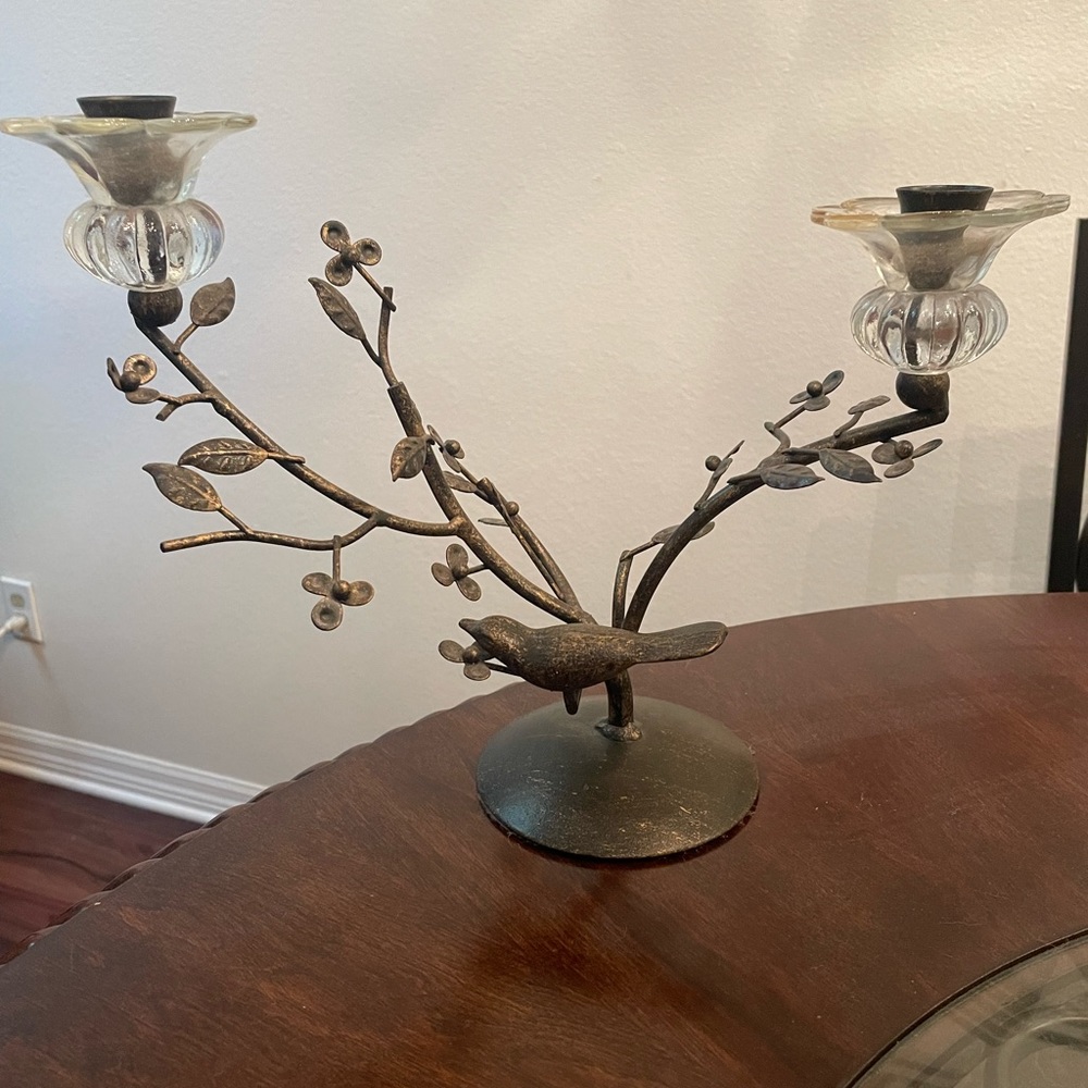 Metal candle holder